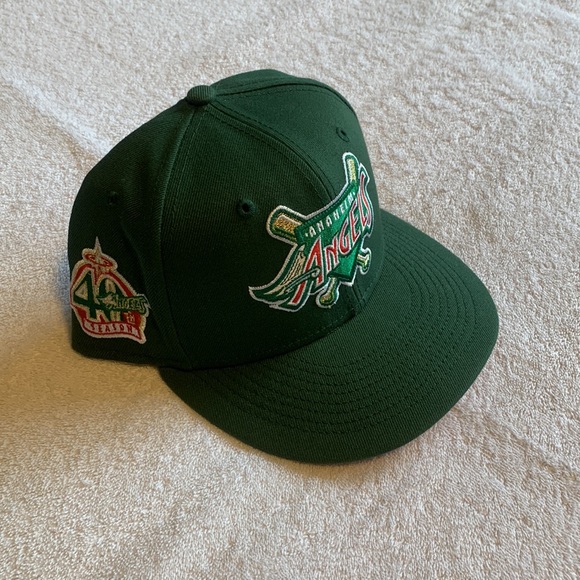 Angles NEW ERA Fitted hat 7 1/4 - Picture 2 of 3